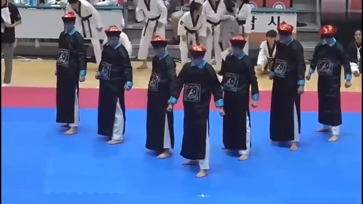 Koreans saw this zombie dance by the Chinese team and couldn’t hold it together anymore.