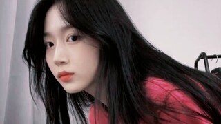 يا JYP، لمَ لا تُلقي نظرة على اختياراتكم لأغنياتكم الرئيسية؟ إذا كانت هذه أغنية العودة الناجحة، فستك