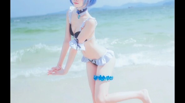 ชุดว่ายน้ำ Rem cos funny