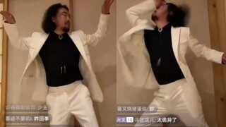 Brother Feng won the top 100 and celebrated by dancing in advance!!