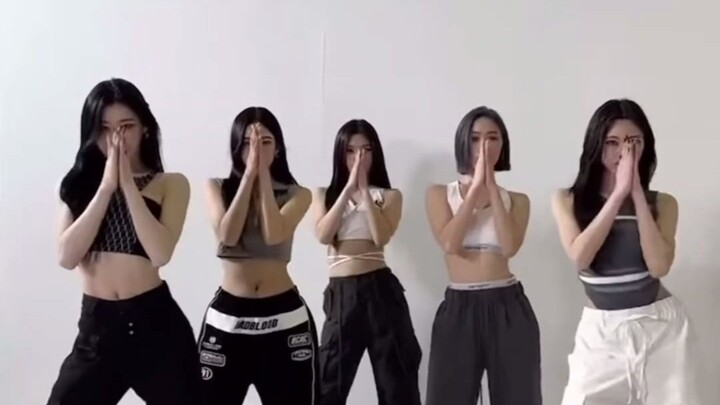 【ITZY】"Cheshire" Tarian gestur tangan ini benar-benar bikin ketagihan. Hati-hati ya, jangan sampai t
