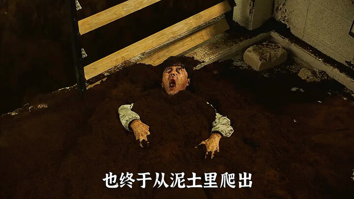 Baru saja pindah ke rumah baru, seorang pria langsung jatuh ke lubang sedalam 500 meter — “Tanah Amb