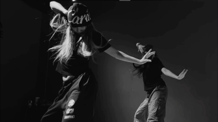 Cô gái, em muốn em…