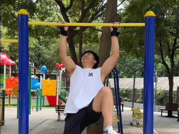人类被单杠击杀的可能性不再是0％！用辅助挂钩差点被吊死