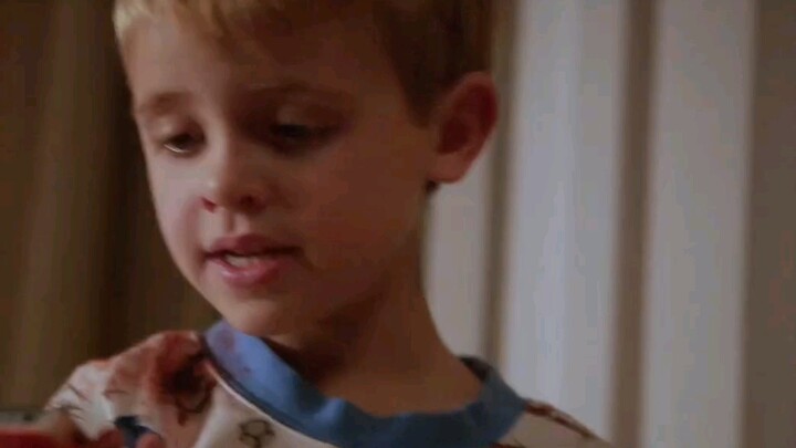 Đứa trẻ 3 tuổi gọi cảnh sát lúc nửa đêm, vô tình vén màn một vụ án ly kỳ chấn động: “Phim Mỹ”