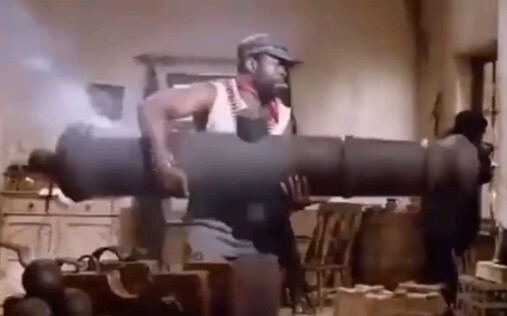 Film apa ini? Aku jadi sangat ingin menontonnya～