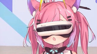 Blackie VUP plays VR games