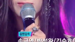 Push Wan Zhuan: A convention eating chili peppers actually doesn't taste spicy. Ning Ning said: "Ah,