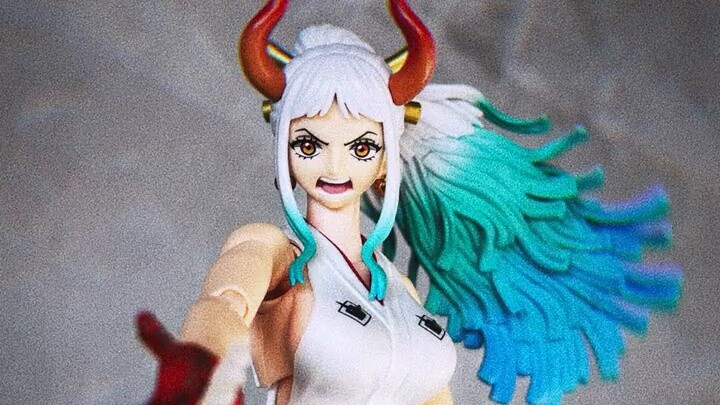 [Tư thế vô nghĩa] Cướp biển chỉ biết ăn cắp phụ kiện của người khác! Liệt nửa thân dưới? Không được 