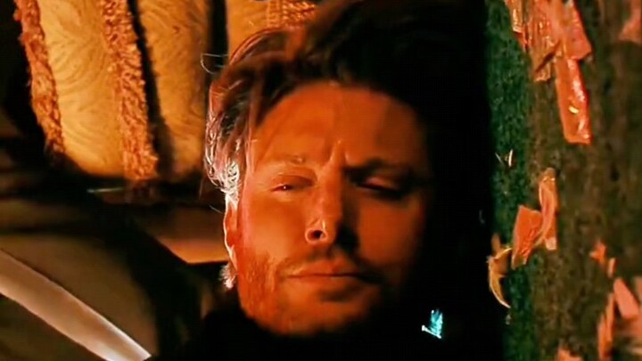 When you and your good brothers stay up all night in the e-sports hotel, be like