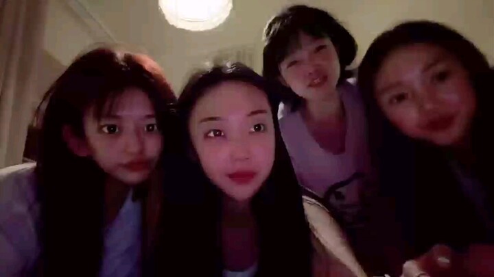 【李泳知】她说给我们看点好东西 四姐妹上古sns版