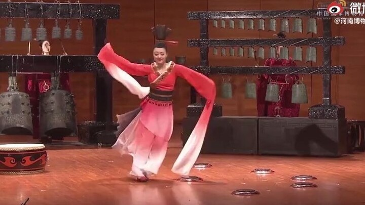 复原汉代七盘舞（盘鼓舞）
