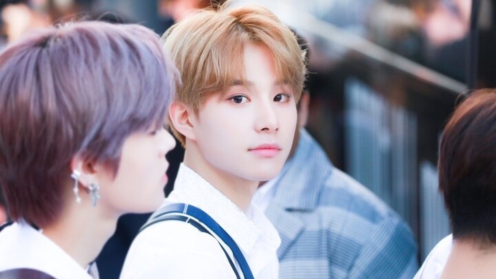 “Sau khi chúng tôi debut, gánh nặng đều dồn hết lên vai Đình Hữu.”