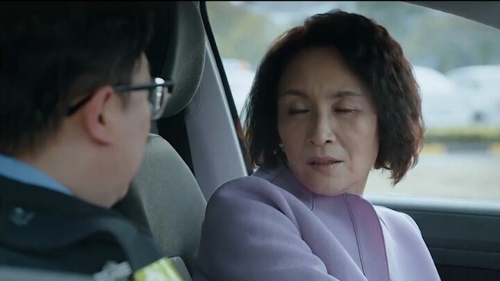 แค่ถามว่ากลัว "คนขับรถหญิง" มั้ย คนขับหญิงก็มา โรงเรียนสอนขับรถอยู่ชั้นหนึ่ง เตือนภัย เพื่อนซี้เก่า