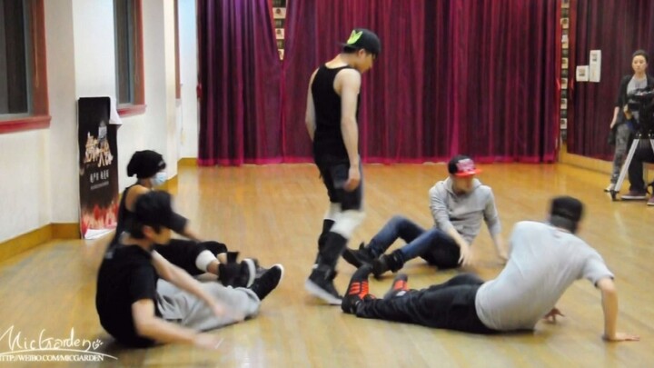 [Mic Boy Group] Đó là một bộ phim đặc sắc mà tôi chưa từng xem 3-Beast Dance yyds! ! Rất đẹp trai! !