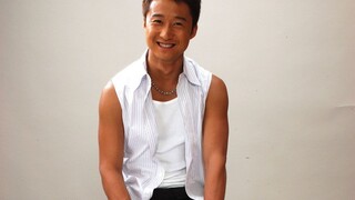 Wu Jing was criticized for loading the gun with one hand, but the special forces king did it easily 