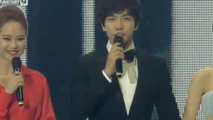 This is a performance that all SM fans must see. Even casual fans will think SM is awesome after see