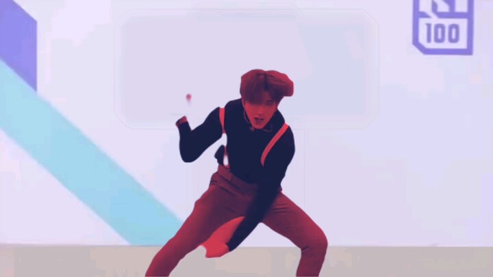 Watch out, this chicken has a fever of 114,514 degrees but still insists on performing