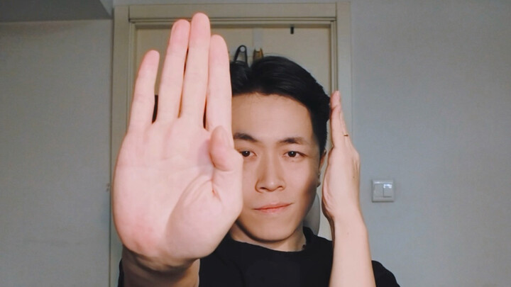 Menari “IRIS OUT” dengan tarian tangan ala Mesir!