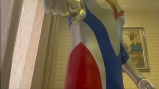 Dalam proses transmisi, cahayanya hanya akan semakin menyilaukan