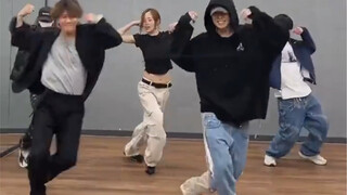 【iKON Bobby Kim Ji Won】New Song Dance Challenge: Socially anxious Lao Ba successfully took on the ch