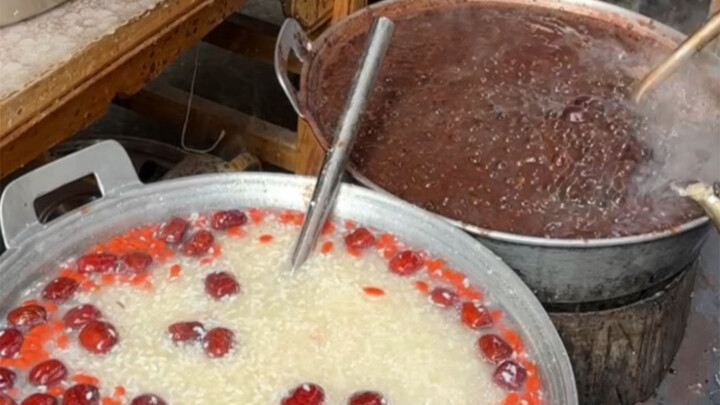 “4 และ” บนท้องถนนหลานโจว ครั้งแรกที่ได้ชิม หวานนุ่มลิ้นน่ากินมาก!