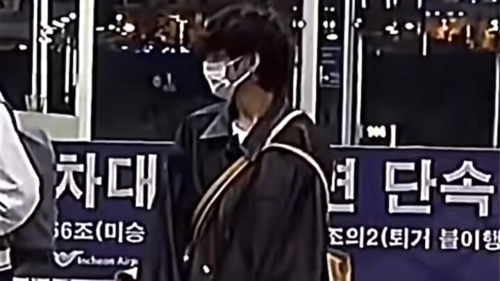 Taehyung: No one told me everyone was wearing black!
