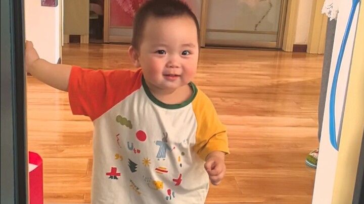 He was so excited when his sister came back, but she completely ignored him.