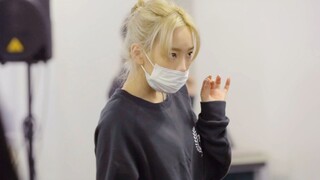少女时代拐杖舞，就算老寒腿了也能跳