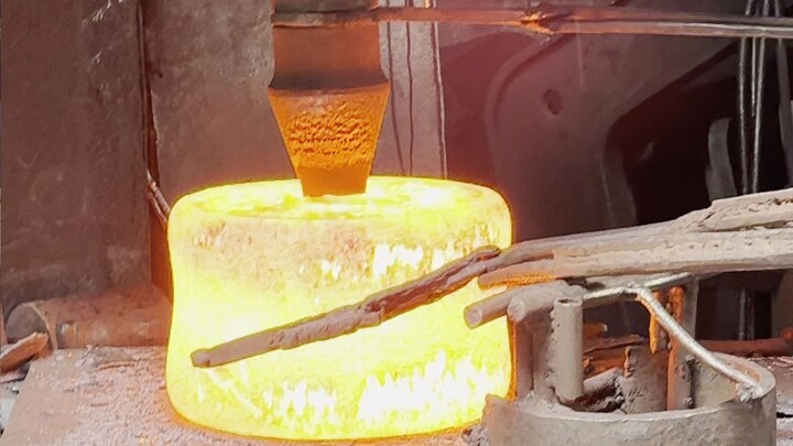 Inside the forging factory this forging process maybe you never seen before