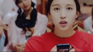 Khi bài hát của TWICE chỉ còn lại thành viên có ít PART nhất