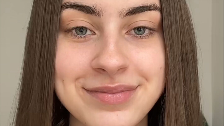 Mặt mộc vs trang điểm mặt mộc vs trang điểm tự nhiên