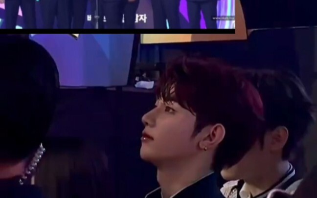 رد فعل تشانغ هاو على MMA: دعم المعجبين بعبارة “تشن لِه رهيب” + كلمة شكر بعد الفوز [نافذة صغيرة مُعدّ