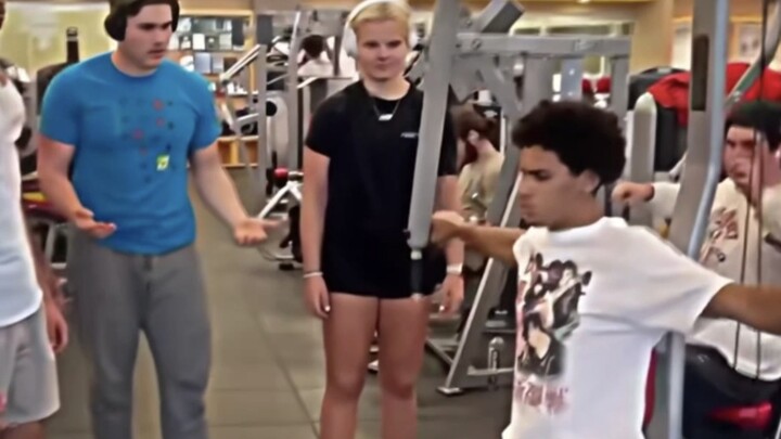 “القيام بهذا في الصالة الرياضية قد يجلب لك المشاكل”