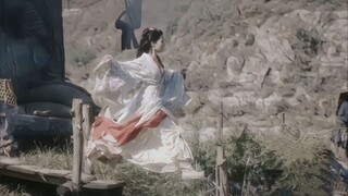 跑路哪有那么多崴脚以身相许的烂剧情，【刘亦菲】看似公主逃亡实则铁人三项，她是真的想活