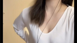 蹦蹦跳跳小白兔