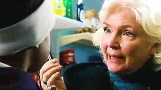 Menonton film balas dendam "Empat Saudara" sekaligus dalam sekali duduk