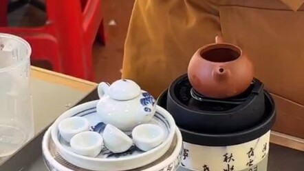 19 yuan for a cup of tea!!! Worth it