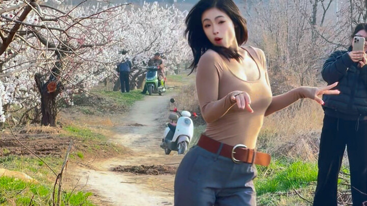 Di tempatmu sudah terasa aroma musim semi belum? #tari #mudahdipelajari #musimsemihangatbungabersemi