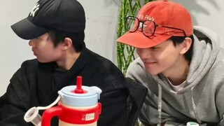 Leizi's adorable dance moves | 9527 is practically a ghost following him around!