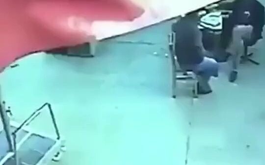 وداعا يا أمي، سأبحر بعيدا الليلة