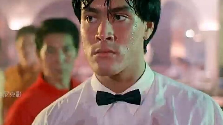 Saying the harshest words and taking the hardest beating—this young man took down the entire crimina