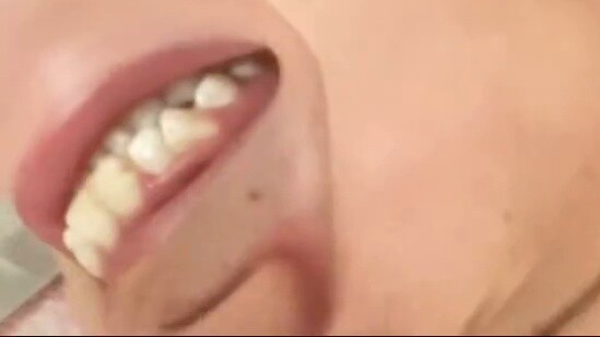 تسجيل لجزء من الضرب الذي تلقيته من جدتي في عطلة الصيف. (مقاطع من الحب والكراهية مع الجدة، أوه لا، أن