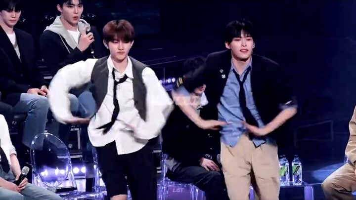 Zhang Hao + Cheng Hanbin Cover Naughty Dance