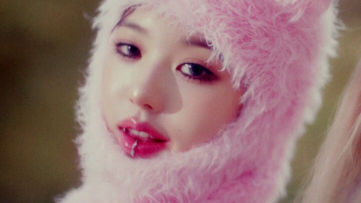 IVE's comeback title track "Baddie" music video
