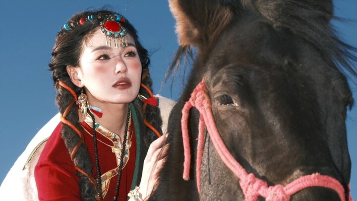 Being the most beautiful Zhuoma under the snow-capped mountains