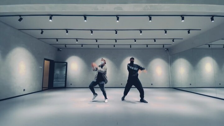 เร็วที่สุดในเน็ต? เย่าเฉินเต้นคัฟเวอร์เพลงใหม่ MANIAC ของ Stray Kids! แถมยังมี Weapon ของ ITZY ด้วย!