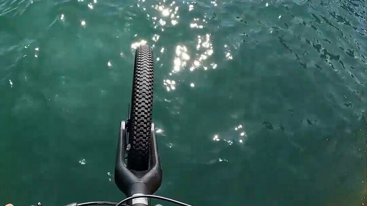 That old man from Qingdao is really impressive!