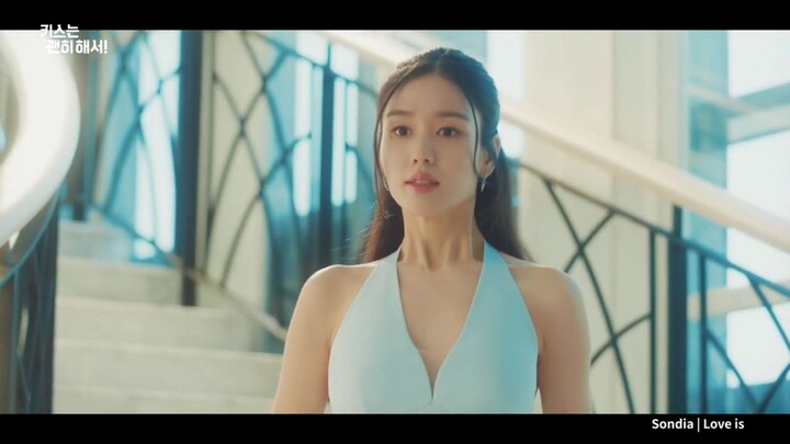 Dynamite kiss - Love is