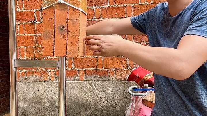 The key to inch boxing is short, quick, and steady—got it memorized?